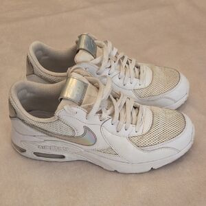 GUC Women's Nike Air Max White Sneakers, White & Silver, Size 10